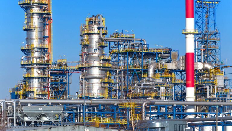 Oil and Gas Industry in the Digital Age: How Technology is Reshaping Operations